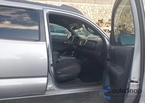 2017 Toyota Tacoma Trd Sport z USA, uszkodzony, nr VIN 3TMCZ5AN4HM058440